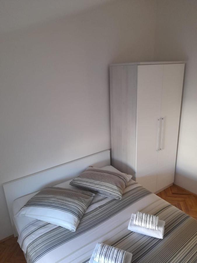 Apartman Lugovic Šibenik Екстериор снимка