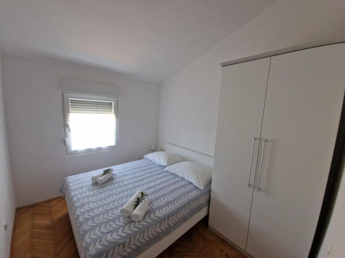 Apartman Lugovic Šibenik Екстериор снимка